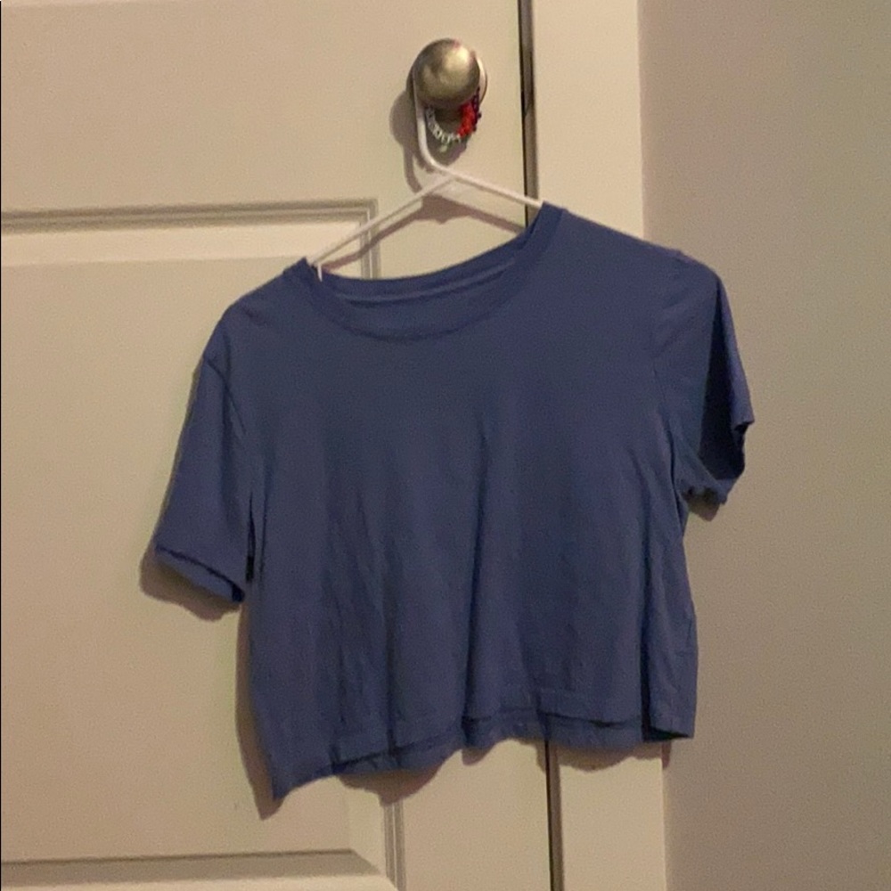 plain cropped tee